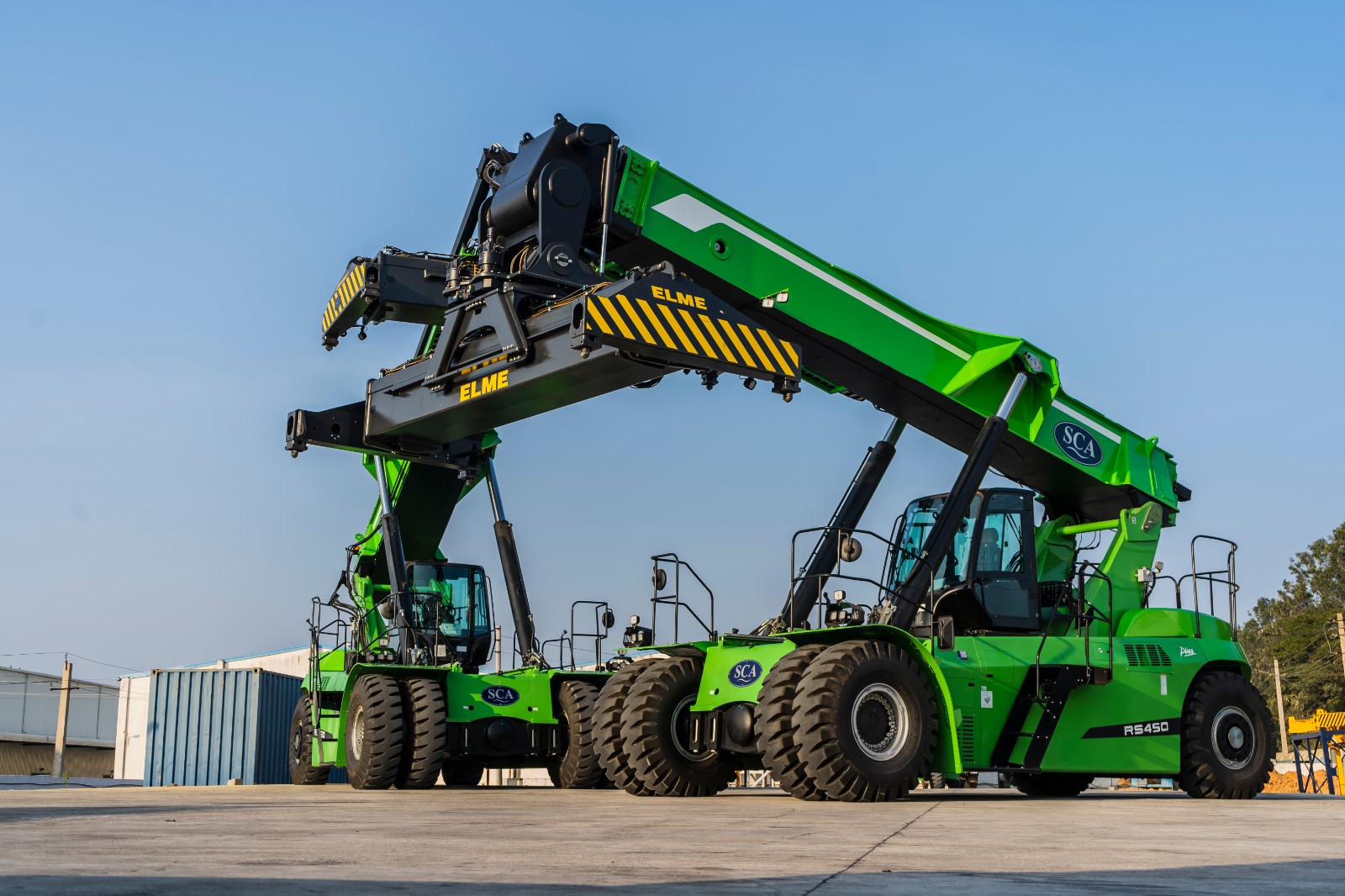 Electric Reachstacker